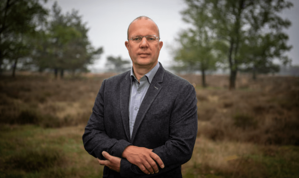 Ook Hit pieces in het stikstofdebat: hoe kritiek op het model heiligschennis werd en experts persoonlijk worden&nbsp;aangepakt.